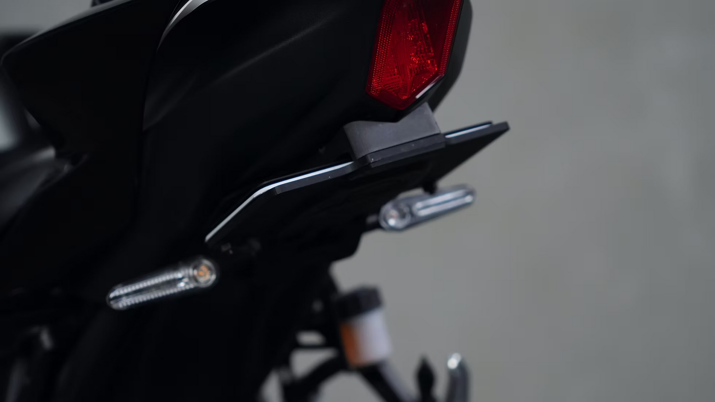 Tail light & flip plate Combo - 2022+ Yamaha R7